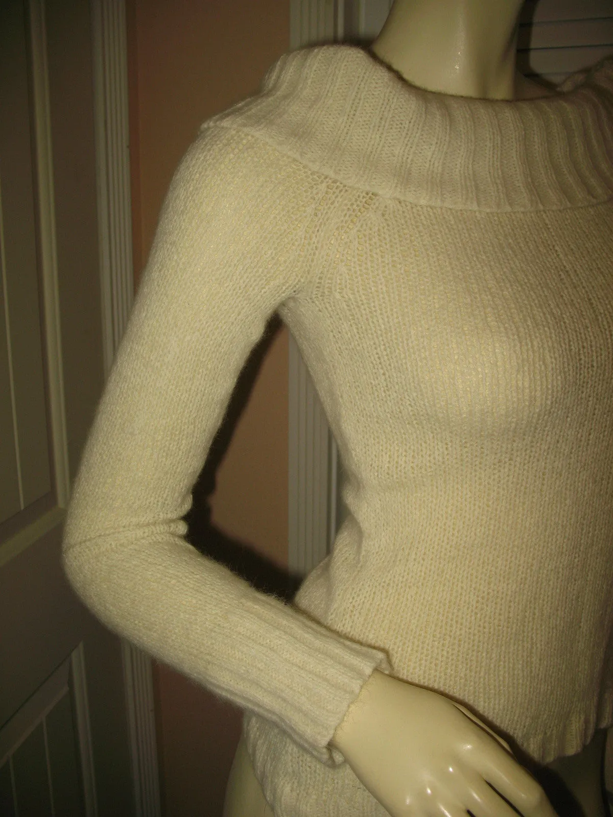 AMERICAN EAGLE OUTFITTERS Womens LIGHT YELLOW Long Sleeve Knit Sweater TOP Small