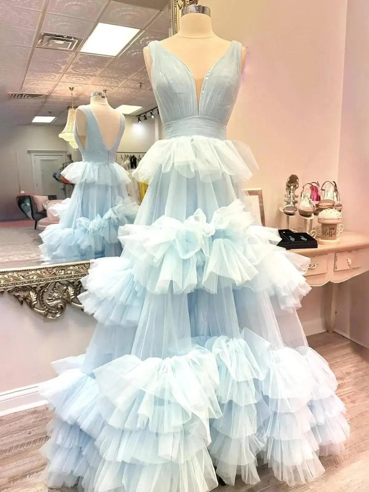 Elegant Tulle Ruffled Prom Dresses 2025 V-Neck Formal Dresses - FD3710