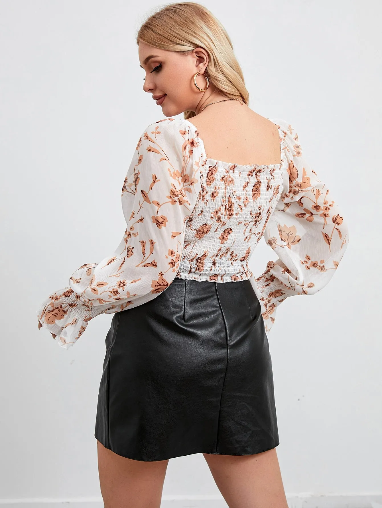 Floral Shirred Long Sleeve Sweetheart Crop Plus Size Blouse