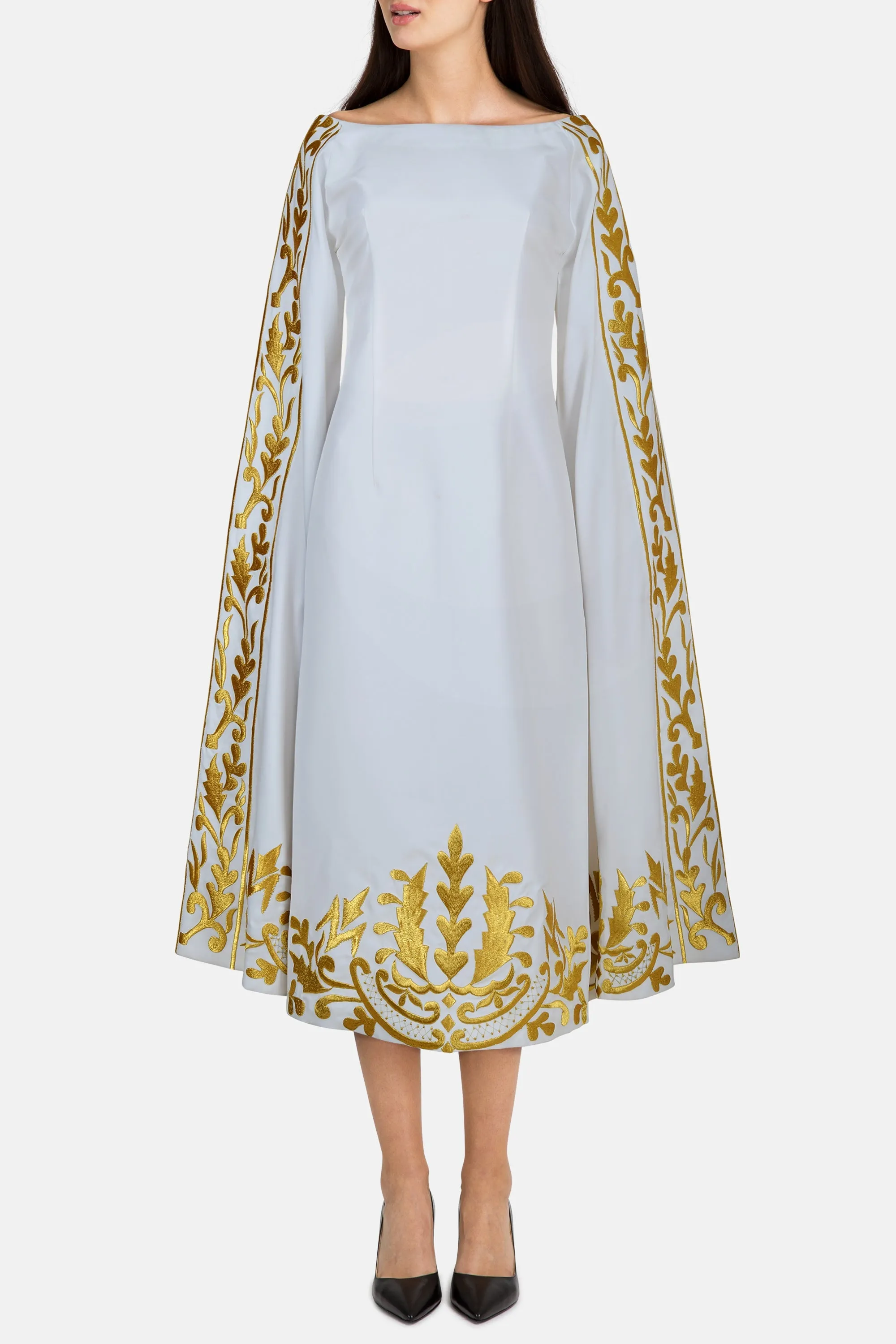 Her Majesty Embroidered Kaftan with Flared Sleeves