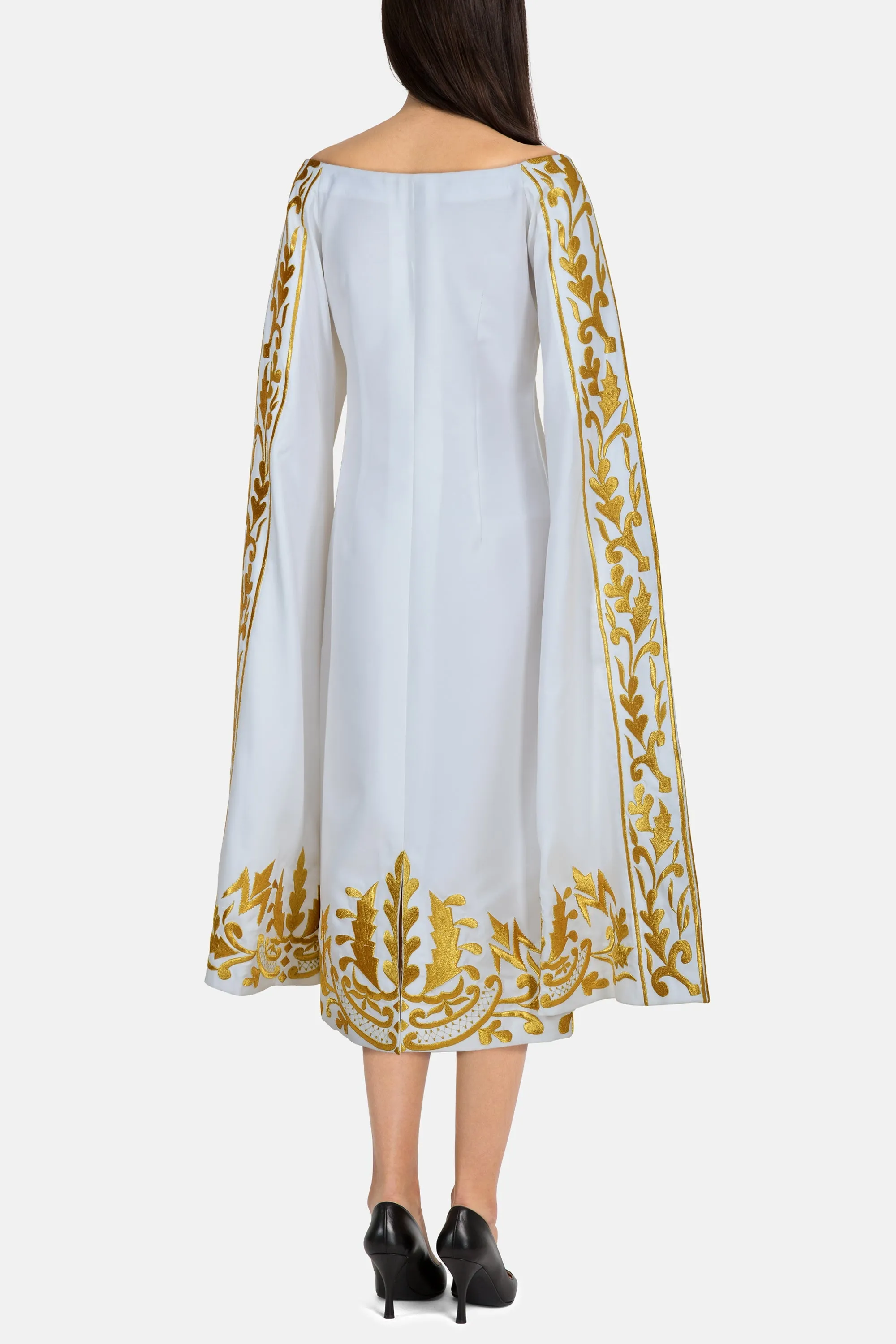 Her Majesty Embroidered Kaftan with Flared Sleeves